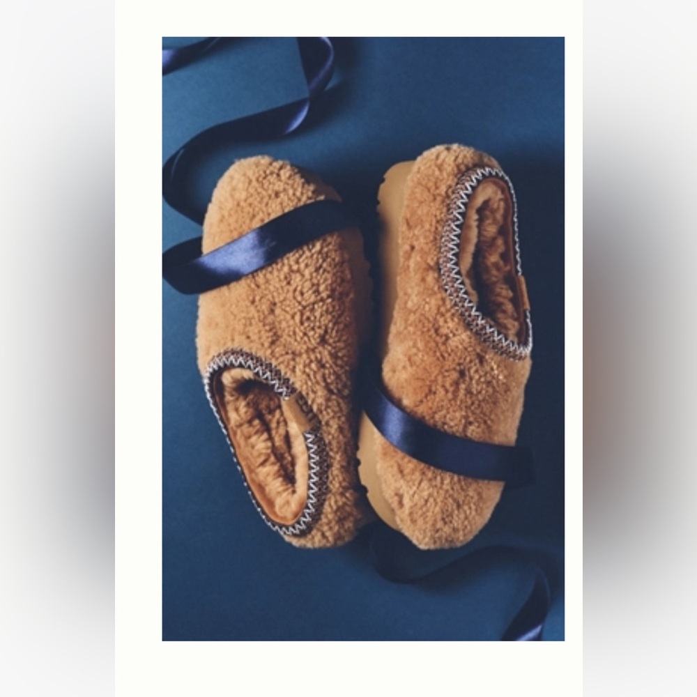 UGG Tasman Maxi Curly Shearling Slipper New in Box - Picture 2 of 10